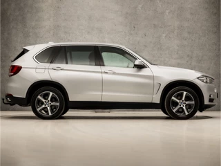 BMW X5 BMW X5 xDrive40e High Executive 313Pk Automaat (GROOT NAVI, HEAD-UP DISPLAY, 360 CAMERA, SFEERVERLICHTING, LEDER, TREKHAAK, SPORTSTOELEN, GETINT GLAS, ELEK ACHTERKLEP, NIEUWE APK, NIEUWSTAAT) - afbeelding nr 4