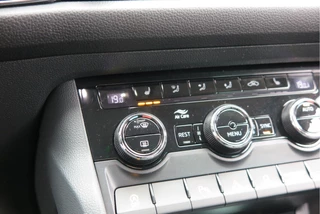 Škoda Kodiaq LED, PDC , Navi, Cruisecontrol, Stoelverwarming , Carplay, Trekhaak . Achteruitrijcamera ,Canton Audio ,LMV,  etc - afbeelding nr 58