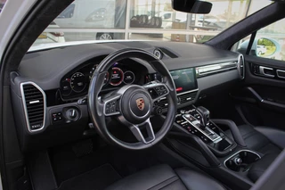 Porsche Cayenne Porsche Cayenne 3.0 E-Hybrid | Sport Chrono | Pano | HUD | Origineel NL Auto! - afbeelding nr 10