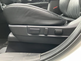 Mitsubishi Outlander Mitsubishi Outlander 2.4 PHEV Instyle 225 pk 4WD AUT. | 1e eigenaar | dealer onderhouden | leder interieur | trekhaak | navigatie - afbeelding nr 19