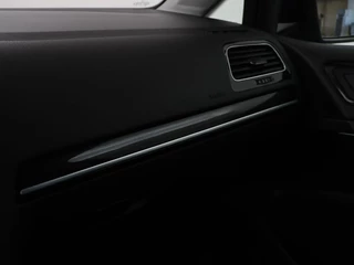 Volkswagen Golf Volkswagen Golf 1.0 TSI Highline | Stoelverwarming | Trekhaak |  Massage | Carplay | Adaptive cruise | Active Info Display | Navigatie | Parkeerhulp | Climate control - afbeelding nr 26