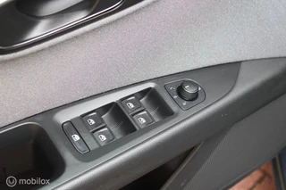 SEAT Leon Seat Leon ST 1.0 EcoTSI Style Business Intense, DSG, Camera, Pdc voor + achter, App connect, Cruise, Clima, Navi, Donkerglas, 16 inch Lmv. - afbeelding nr 34