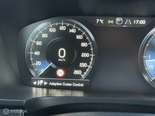 Volvo V90 Volvo V90 Cross Country 2.0 D4 AWD Geartronic-8 /Pilot Assist/Aut.inparkeren/Trekhaak/Adap CC/Winterline/21inch/Dealer onderhouden. - afbeelding nr 37
