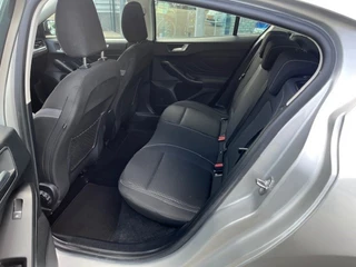 Ford Focus Ford Focus 1.0 EcoBoost Hybrid Trend Edition NAVI CARPLAY/CAMERA - afbeelding nr 8