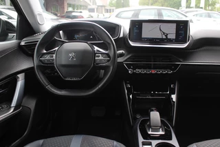 Peugeot e-2008 Peugeot e-2008 EV Allure 50 kWh / Camera / Half leder / Virtual Cockpit / 17'' / LED Koplampen / Keyless / Navigatie / Stoelverwarming / Cruise Control - afbeelding nr 9