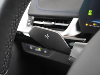 BMW 2 Serie BMW 2-serie Active Tourer 220i M-Sport HARMAN KARDON AUDIO| PANO |360 CAMERA | MEMORY SEAT - afbeelding nr 28