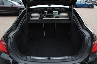 BMW 4 Serie BMW 4 Serie Gran Coupé 430i xDrive High Exe. M Sport 62.559 km! / Camera / Leder / 18'' / Harman Kardon / Navigatie / DAB / Stoelverwarming / Cruise Control - afbeelding nr 16