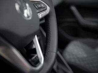 Volkswagen Taigo Volkswagen Taigo 1.5TSi DSG R-Line Black Style | Matrix LED | Pano schuifdak | Keyless entry & start | Camera | Sperdiff. | TravelAssistPack | Adaptive Cruise Control | Drive Mode select | Trekhaak afn.kogel | Nw.pr. € 45.768,- - afbeelding nr 35