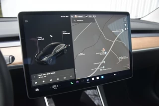 Tesla Model 3 - afbeelding nr 17