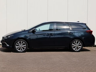 Toyota Auris Toyota Auris Touring Sports 1.8 Hybrid Executive | Half Leder | Park-Assist | LED Koplampen - afbeelding nr 5