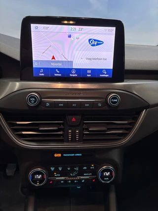 Ford Focus Ford Focus Wagon 1.0 EcoBoost Titanium Business Trekhaak, Keyless, Navi, - afbeelding nr 13
