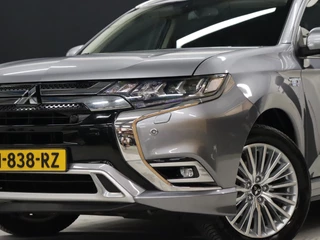 Mitsubishi Outlander Mitsubishi Outlander 2.4 PHEV Intense S [TREKHAAK, CAMERA, STOELVERWARMING, HALF LEDER, PDC V+A, CRUISE, CLIMATE, NIEUWSTAAT] - afbeelding nr 22