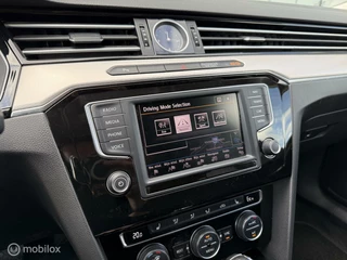 Volkswagen Passat Volkswagen Passat Variant 1.4 TSI GTE / CarPlay / LED / ACC - afbeelding nr 23