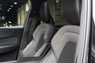 Volvo XC60 Volvo XC60 2.0 B4 R-Design Pano / Memory / 360 - afbeelding nr 9