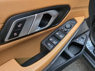 BMW 3 Serie BMW 3-serie 330e xDrive High Executive HUD Leder Navi Carplay Clima Cruise 18