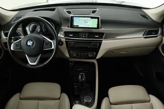 BMW X1 BMW X1 sDrive20i Orange Edition II | Leder |  Stoelverwarming | Head-Up | Full LED | Sportstoelen | Navigatie | Park Assist | Bluetooth - afbeelding nr 7