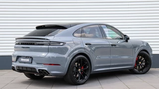 Porsche Cayenne Porsche Cayenne Coupé 4.0 Turbo E-Hybrid SportDesign | Head-up | Stoelventilatie | InnoDrive | Soft-Close | HD Matrix | Trekhaak - afbeelding nr 3
