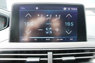 Peugeot 3008 Peugeot 3008 1.2 PureTech Allure | Automaat | Clima | Camera | Cruise - afbeelding nr 11