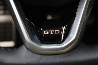 Volkswagen Golf Volkswagen Golf 2.0 TDI 147kW/200PK GTD Pano/Leder/IQ.Light/HK/Camera/Head-up/Elek. stoel/DCC/19