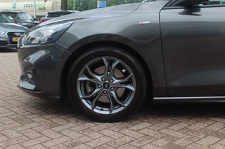 Ford Focus Ford Focus Wagon 1.5 EcoBoost ST Line Business / Camera / Navigatie / Keyless / B&O / 17'' / Stuurverwarming / DAB / Dodehoek / Cruise Control - afbeelding nr 12