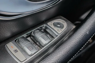 Mercedes-Benz E-Klasse Mercedes E-klasse Estate 400 4MATIC AMG LINE PANO TREKHAAK LUCHTVERING DISTRONIC - afbeelding nr 23