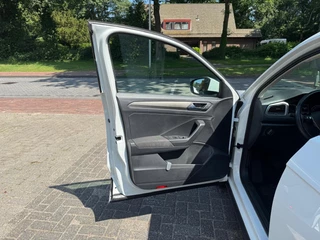 Volkswagen T-Roc Volkswagen T-Roc 1.0 TSI Style Airco/Lichtmetalen velgen/Navi/Apple Carplay - afbeelding nr 8