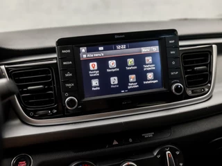 Kia Rio Kia Rio 1.0 TGDI Dynamic Sport (APPLE CARPLAY, NAVIGATIE, CAMERA, GETINT GLAS, SPORTSTOELEN, PARKEERSENSOREN, KEYLESS, CRUISE, LED, NIEUWSTAAT) - afbeelding nr 28