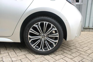 Toyota Corolla Toyota Corolla 1.8 Hybrid Business Intro | Parkeersensoren voor en achter | Stoelverwarming | NL Auto Boekjes. - afbeelding nr 46