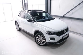 Volkswagen T-Roc Volkswagen T-Roc 1.5 TSI Sport | Panorama | Virtual cockpit | Adaptive cruise | Trekhaak | NL auto | Lease mogelijk | - afbeelding nr 13