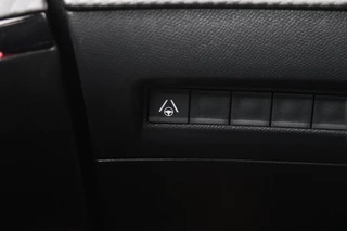 Peugeot 2008 Peugeot 2008 1.2 130PK AUTOMAAT GT PACK | NAVIGATIE | FULL LED KOPLAMPEN | DRAADLOZE APPLE CARPLAY/ANDROID AUTO | ADAPTIVE CRUISE CONTROL | CAMERA VOOR + ACHTER | CLIMATE CONTROL | LICHTMETALEN VELGEN 17