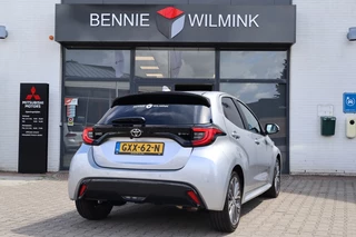 Toyota Yaris Toyota Yaris 1.5 Hybrid 130 Executive Stuur/Stoelverw/Dodehoek/PDC - afbeelding nr 2