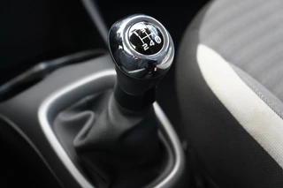 Toyota Aygo Toyota Aygo 1.0 VVT-i x-Joy Handgeschakeld | Automatische airconditioning | - afbeelding nr 12
