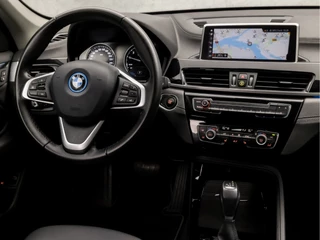 BMW X1 BMW X1 xDrive25e Sportline 221Pk Automaat (GROOT NAVI, DEALER ONDERHOUDEN, SFEERVERLICHTING, CLIMATE, LEDER, STOELVERWARMING, SPORTSTOELEN, GETINT GLAS, ELEK ACHTERKLEP, NIEUWE APK, NIEUWSTAAT) - afbeelding nr 7