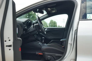 Ford Focus Ford Focus Wagon 1.0 125PK ST Line Business | Moondust Silver | Winterpack/AppleCarplay/Camera/LaneAssist - Keurige reisgenoot! - afbeelding nr 12