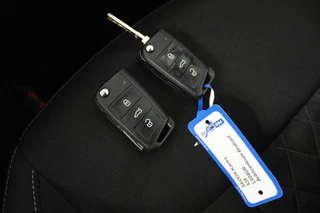 Škoda Kamiq Skoda Kamiq 1.0 TSI Sport Business (STOELVERWARMING, CRUISE CONTROL, PARKEERSENSOREN, ACHTERUITRIJCAMERA, AUTOMAAT) - afbeelding nr 24