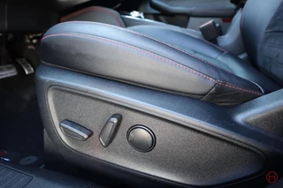Ford Kuga Ford Kuga 2.5 PHEV ST-Line / Trekhaak / Camera / Stoel+stuur+ruit verwarmd / 1e eigenaar - afbeelding nr 18