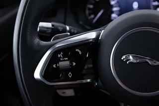 Jaguar E-PACE Jaguar E-PACE 1.5 P300e AWD R-Dynamic SE | LEDER | PANORAMADAK | Plug-in Hybrid - afbeelding nr 15
