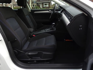 Volkswagen Passat Volkswagen Passat Variant TSI GTE 218PK / DSG automaat / Highline / LED - afbeelding nr 14