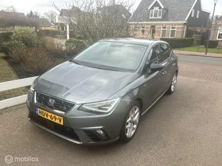 SEAT Ibiza Seat Ibiza 1.0 TSI FR 116PK ACHTERUITRIJ CAMERA SFEERVERLICHTING CARPLAY STOELVERWARMING ZEER MOOIE AUTO!! - afbeelding nr 1