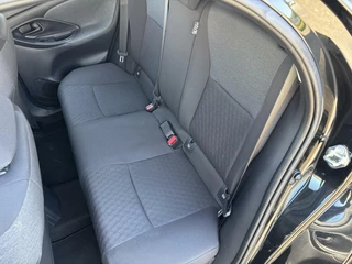 Toyota Yaris Toyota Yaris 1.5 Hybrid Dynamic | Keyless | LED | Stoelverw. - afbeelding nr 21