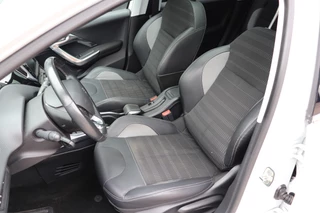 Peugeot 2008 Peugeot 2008 1.2 PureTech Allure. Navigatie, trekhaak, dealer onderhouden. - afbeelding nr 13