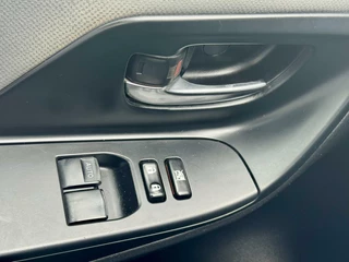 Toyota Yaris Toyota Yaris 1.5 Hybrid Aspiration  Automaat (Clima/Camera) - afbeelding nr 21