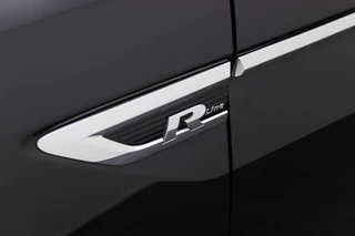 Volkswagen Tiguan Leer, Panoramadak, ACC, Camera, Apple Carplay, DAB, PDC, Trekhaak, 19'' - afbeelding nr 32