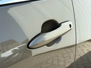 Toyota Yaris Toyota Yaris 1.5 Hyb. Executive HUD Leder Navi Trekhaak - afbeelding nr 12