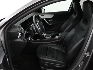 Mercedes-Benz A-Klasse Mercedes-Benz A-klasse 250 e AMG Line | Widescreen | Camera |  Sfeerverlichting | Stoelverwarming | Full-LED | Navigatie | DAB+ | Cruise control - afbeelding nr 4