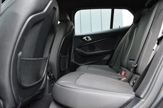 BMW 1 Serie BMW 1 Serie 120i High Executive Rijklaarprijs-Garantie Navigatie Led Sport interieur Airco - afbeelding nr 13