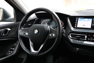 BMW 1 Serie BMW 1 Serie 118i Executive Business Aut. NAP/Sportstoelen/Live Cockpit Prof - afbeelding nr 24
