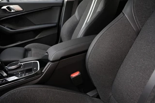 BMW 1 Serie BMW 1 Serie 118i Executive Business Aut. NAP/Sportstoelen/Live Cockpit Prof - afbeelding nr 56