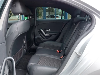 Mercedes-Benz A-Klasse Mercedes-Benz A-Klasse 250e Plug-In Hybrid Luxury Line | Origineel NL | Navi | Apple Carplay+Android Auto | Clima | Cruise | Stoelverwarming | Pdc V+A+Assist+Camera | Privacy Glass | 17''lm - afbeelding nr 10