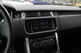 Land Rover Range Rover Land Rover Range Rover 3.0 SDV6 Hybrid Autobiography / Trekhaak / Panoramadak / Head-up / 22'' / Leder / Keyless / Meridian / Dodehoek / DAB - afbeelding nr 19